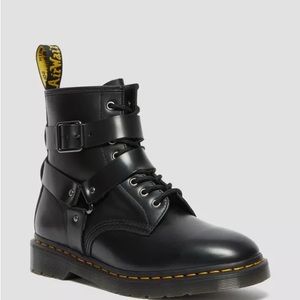 🆕 Dr martens Cristofor Lace-Up Buckle Boot